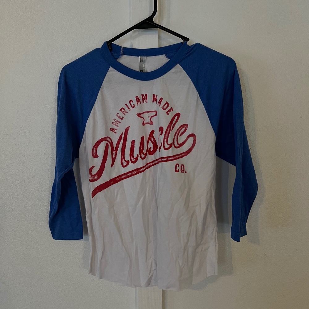 Raglan T